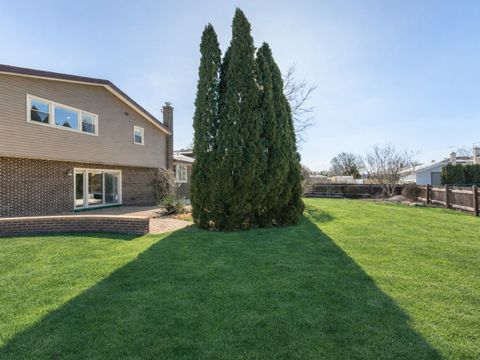 Tiny photo for 8332 N Knight Avenue, Niles, IL 60714 (MLS # 12595188)