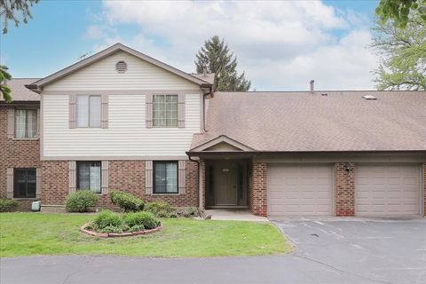 1611 W Partridge Court 8 Arlington Heights IL 60004