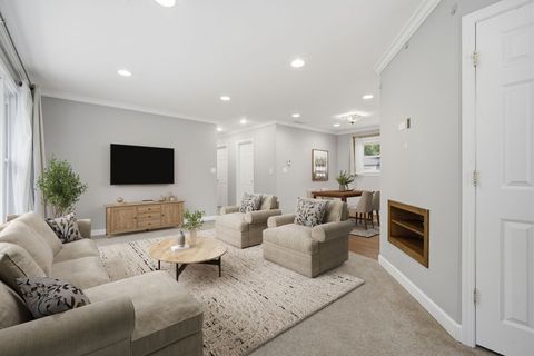 Tiny photo for 514 S 4th Avenue, Des Plaines, IL 60016 (MLS # 12466470)