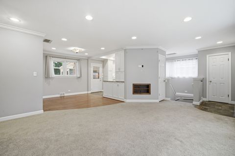 Tiny photo for 514 S 4th Avenue, Des Plaines, IL 60016 (MLS # 12466470)