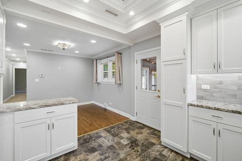 Tiny photo for 514 S 4th Avenue, Des Plaines, IL 60016 (MLS # 12466470)