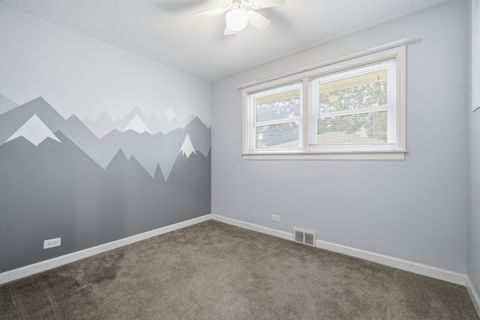 Tiny photo for 514 S 4th Avenue, Des Plaines, IL 60016 (MLS # 12466470)