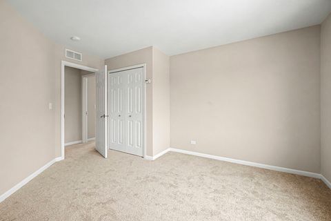 Tiny photo for 5657 Angouleme Lane, Hoffman Estates, IL 60192 (MLS # 12543174)