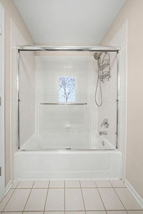 Tiny photo for 5657 Angouleme Lane, Hoffman Estates, IL 60192 (MLS # 12543174)