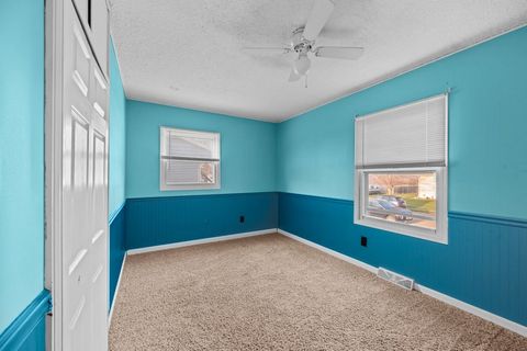 Tiny photo for 1500 9th Street NW, Clinton, IA 52732 (MLS # 12608478)