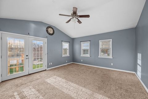 Tiny photo for 1500 9th Street NW, Clinton, IA 52732 (MLS # 12608478)