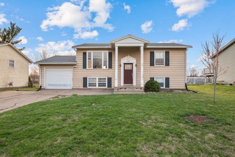 Photo of 1500 9th Street NW, Clinton, IA 52732 (MLS # 12608478)