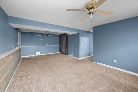 Tiny photo for 1500 9th Street NW, Clinton, IA 52732 (MLS # 12608478)