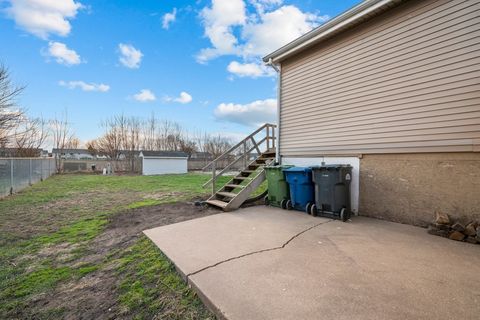 Tiny photo for 1500 9th Street NW, Clinton, IA 52732 (MLS # 12608478)
