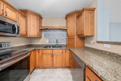 Tiny photo for 1500 9th Street NW, Clinton, IA 52732 (MLS # 12608478)