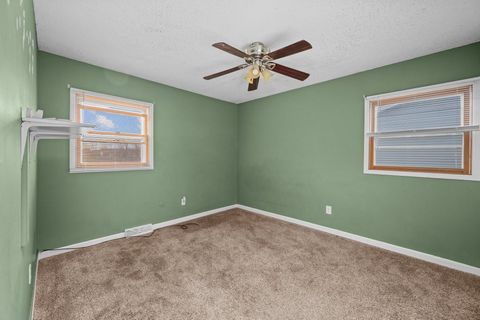 Tiny photo for 1500 9th Street NW, Clinton, IA 52732 (MLS # 12608478)