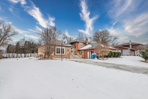 Tiny photo for 8821 W 100th St Street, Palos Hills, IL 60465 (MLS # 12559255)