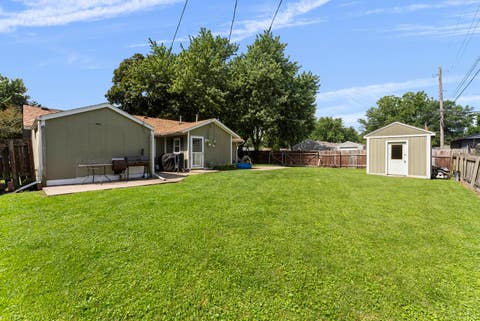 Tiny photo for 2714 W 70th Street, Davenport, IA 52806 (MLS # 12685617)