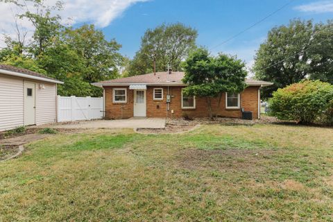 Tiny photo for 104 Magnolia Drive, Bloomington, IL 61701 (MLS # 12484156)