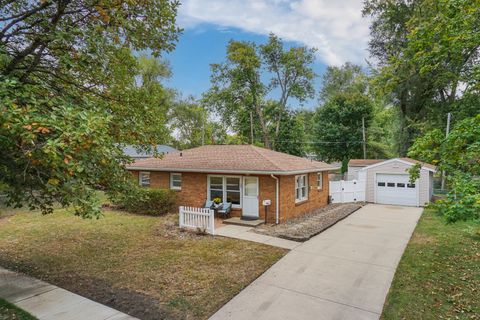 Tiny photo for 104 Magnolia Drive, Bloomington, IL 61701 (MLS # 12484156)