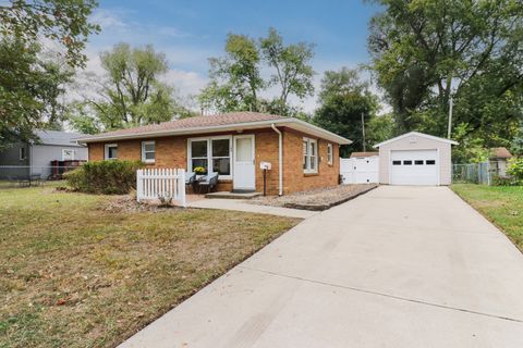 Photo of 104 Magnolia Drive, Bloomington, IL 61701 (MLS # 12484156)