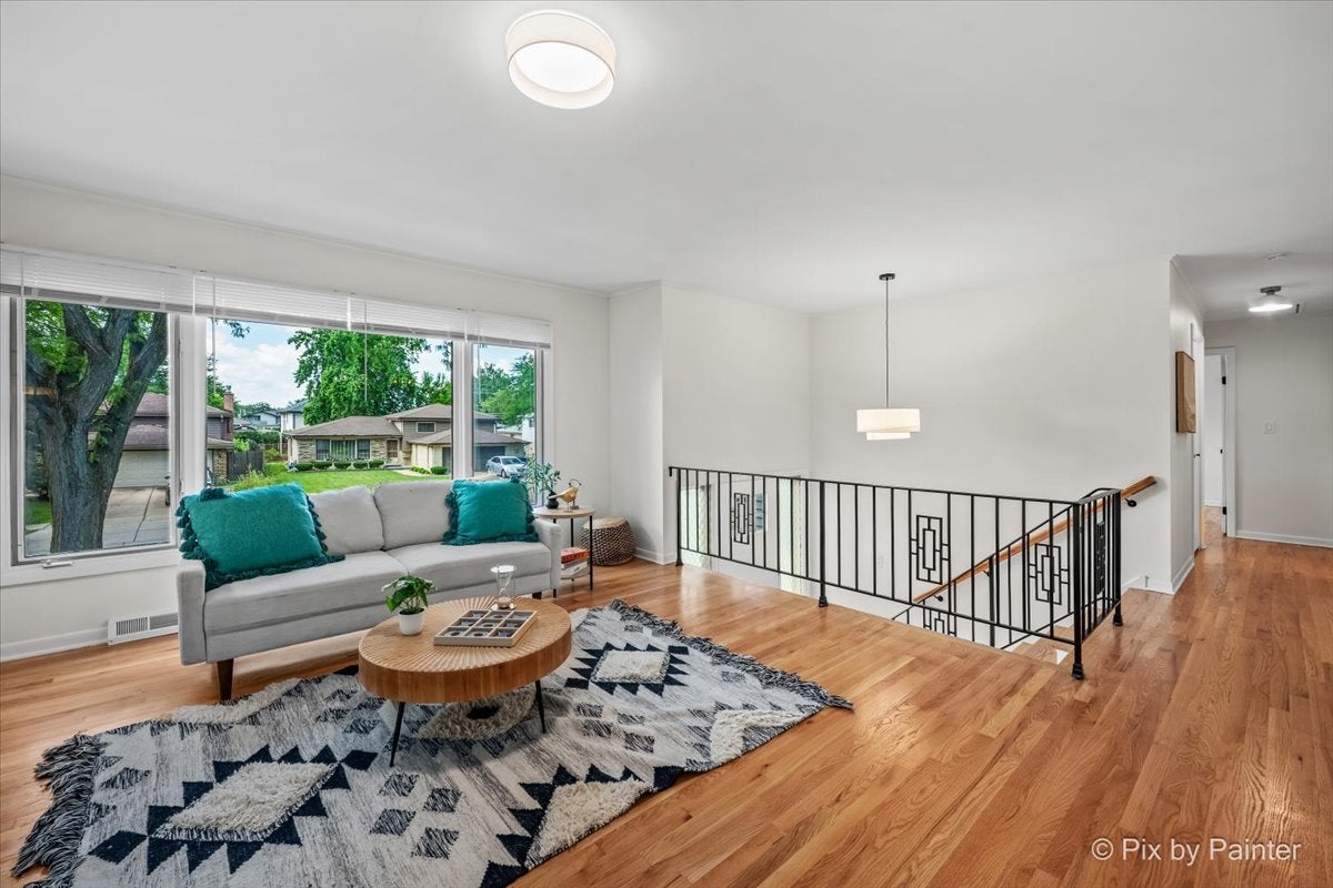 555 Figard Lane