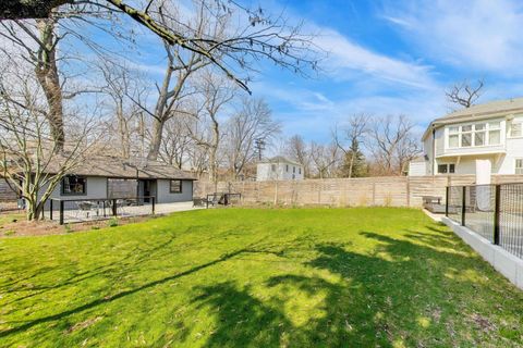 Tiny photo for 635 N Euclid Avenue, Oak Park, IL 60302 (MLS # 12555855)