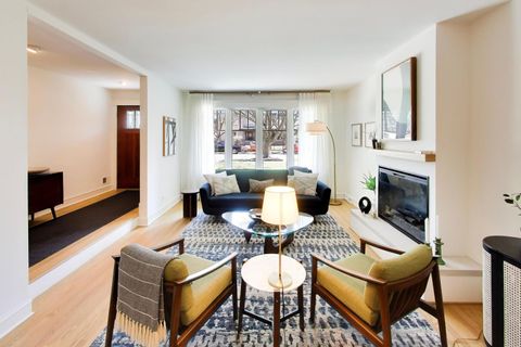 Tiny photo for 635 N Euclid Avenue, Oak Park, IL 60302 (MLS # 12555855)