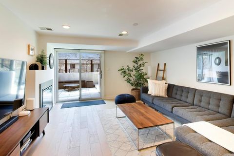 Tiny photo for 635 N Euclid Avenue, Oak Park, IL 60302 (MLS # 12555855)