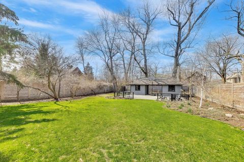 Tiny photo for 635 N Euclid Avenue, Oak Park, IL 60302 (MLS # 12555855)