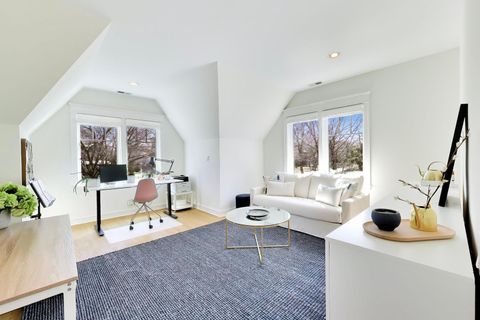 Tiny photo for 635 N Euclid Avenue, Oak Park, IL 60302 (MLS # 12555855)