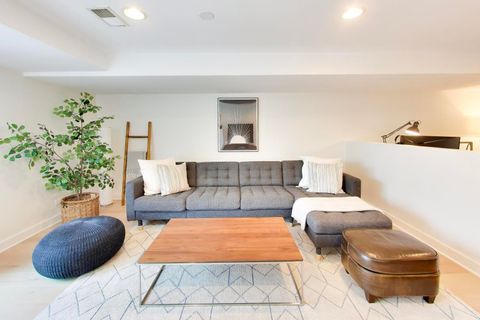 Tiny photo for 635 N Euclid Avenue, Oak Park, IL 60302 (MLS # 12555855)