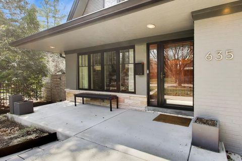 Tiny photo for 635 N Euclid Avenue, Oak Park, IL 60302 (MLS # 12555855)