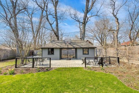 Tiny photo for 635 N Euclid Avenue, Oak Park, IL 60302 (MLS # 12555855)