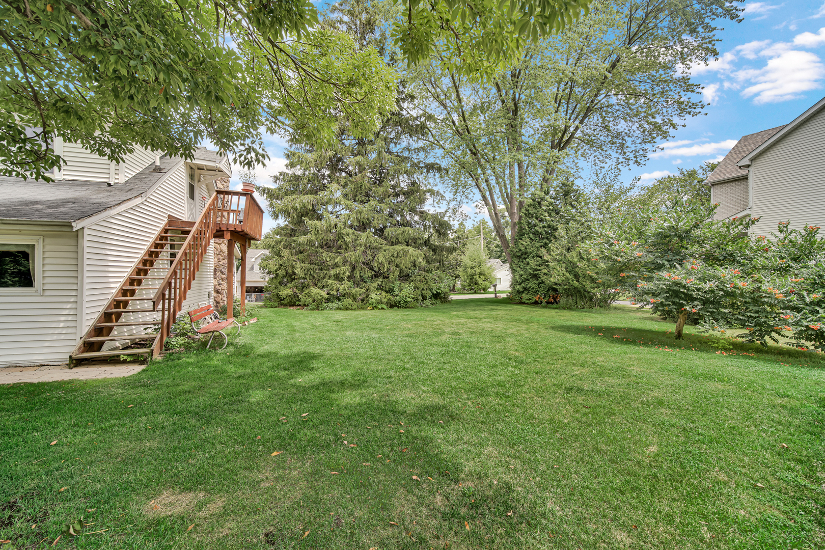 23761 N Cottage Road