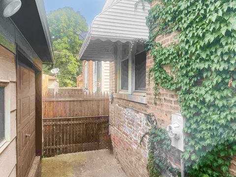Tiny photo for 9636 S Bishop Street, Chicago, IL 60643 (MLS # 12468919)