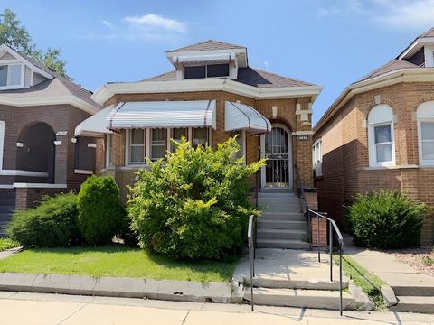 Photo of 9636 S Bishop Street, Chicago, IL 60643 (MLS # 12468919)