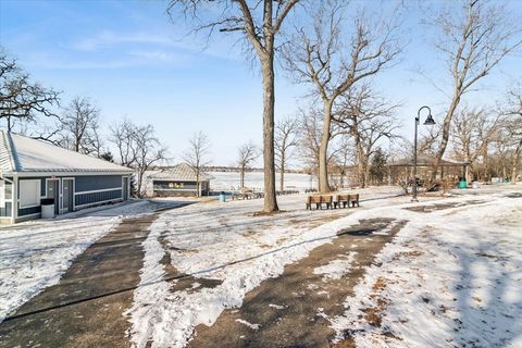 Tiny photo for 80 Lakeview Place #A, Lake Zurich, IL 60047 (MLS # 12550683)
