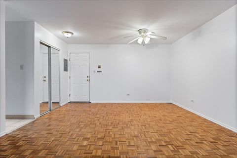 Tiny photo for 930 Beau Drive #312, Des Plaines, IL 60016 (MLS # 12576025)