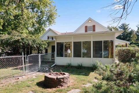 Tiny photo for 609 Woodford Street, Gridley, IL 61744 (MLS # 12737765)