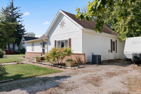 Tiny photo for 609 Woodford Street, Gridley, IL 61744 (MLS # 12737765)