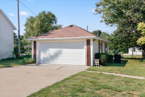 Tiny photo for 609 Woodford Street, Gridley, IL 61744 (MLS # 12737765)