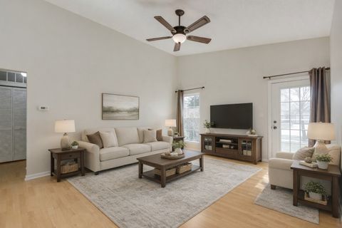 Tiny photo for 314 Whitewood Drive, Streamwood, IL 60107 (MLS # 12600961)