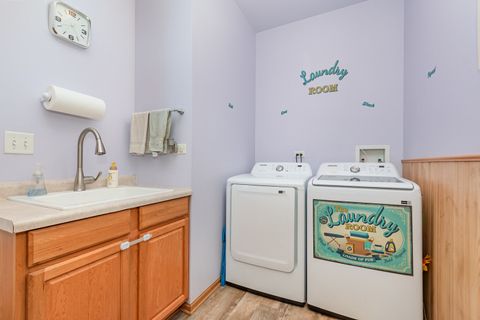 Tiny photo for 264 Valley View Drive, St. Charles, IL 60175 (MLS # 12475020)