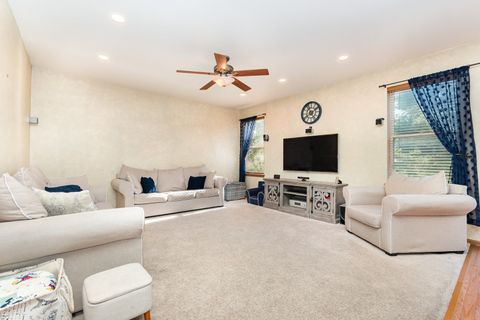 Tiny photo for 264 Valley View Drive, St. Charles, IL 60175 (MLS # 12475020)