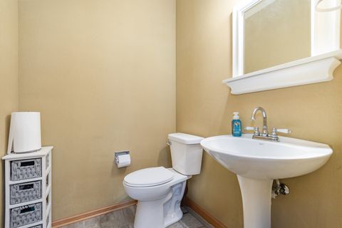 Tiny photo for 264 Valley View Drive, St. Charles, IL 60175 (MLS # 12475020)