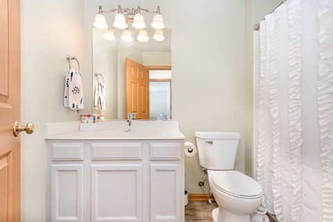 Tiny photo for 264 Valley View Drive, St. Charles, IL 60175 (MLS # 12475020)