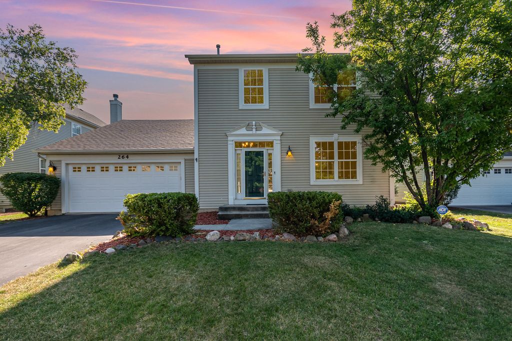 Photo for 264 Valley View Drive, St. Charles, IL 60175 (MLS # 12475020)