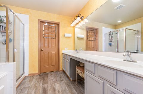Tiny photo for 264 Valley View Drive, St. Charles, IL 60175 (MLS # 12475020)