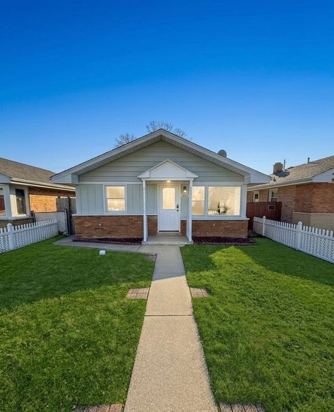 Photo of 7609 Lockwood Avenue, Burbank, IL 60459 (MLS # 12590204)