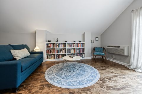 Tiny photo for 2708 N Wilton Avenue, Chicago, IL 60614 (MLS # 12673752)