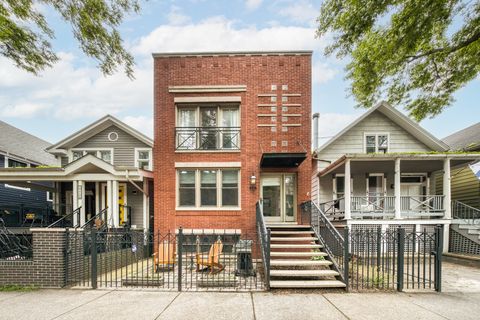 Photo of 2708 N Wilton Avenue, Chicago, IL 60614 (MLS # 12673752)