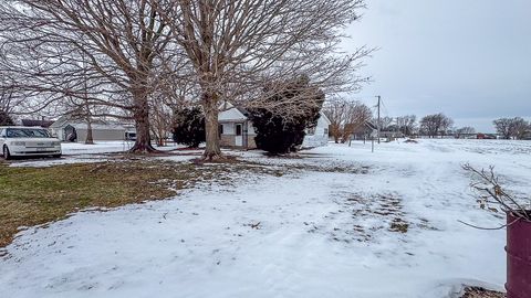 Tiny photo for 307 N Vine Street, Armington, IL 61721 (MLS # 12530523)