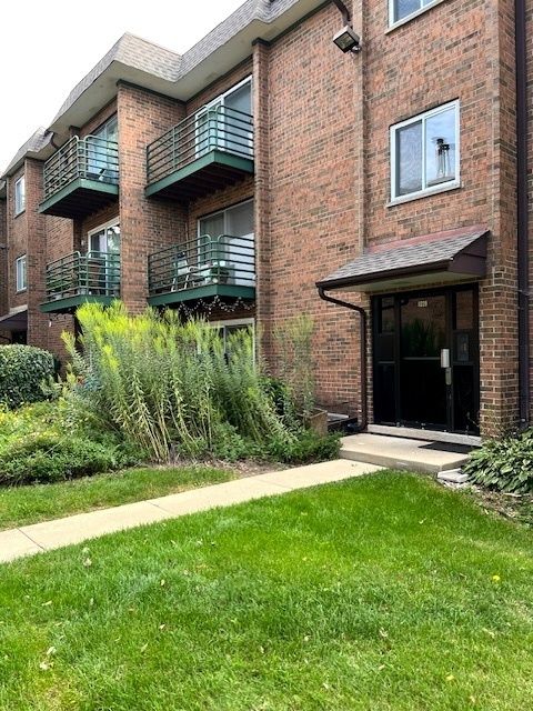 Photo of 1029 Buccaneer Drive #6, Schaumburg, IL 60173 (MLS # 12471947)