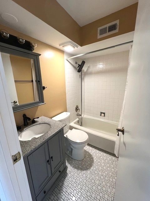 Tiny photo for 1029 Buccaneer Drive #6, Schaumburg, IL 60173 (MLS # 12471947)